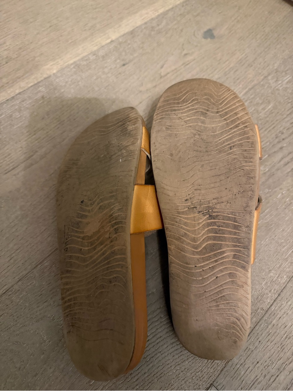 Reef Women's Tan Double-Strap Slide Sandals - Picture 5 of 6